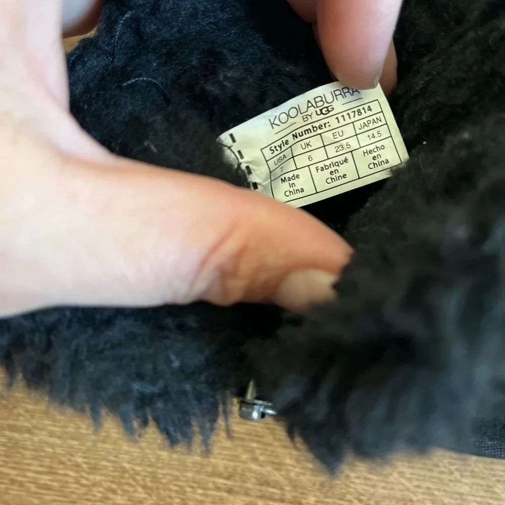 Koolaburra Toddler Boots Black Sherpa Lined Excellent Condition, Kids Size 7c